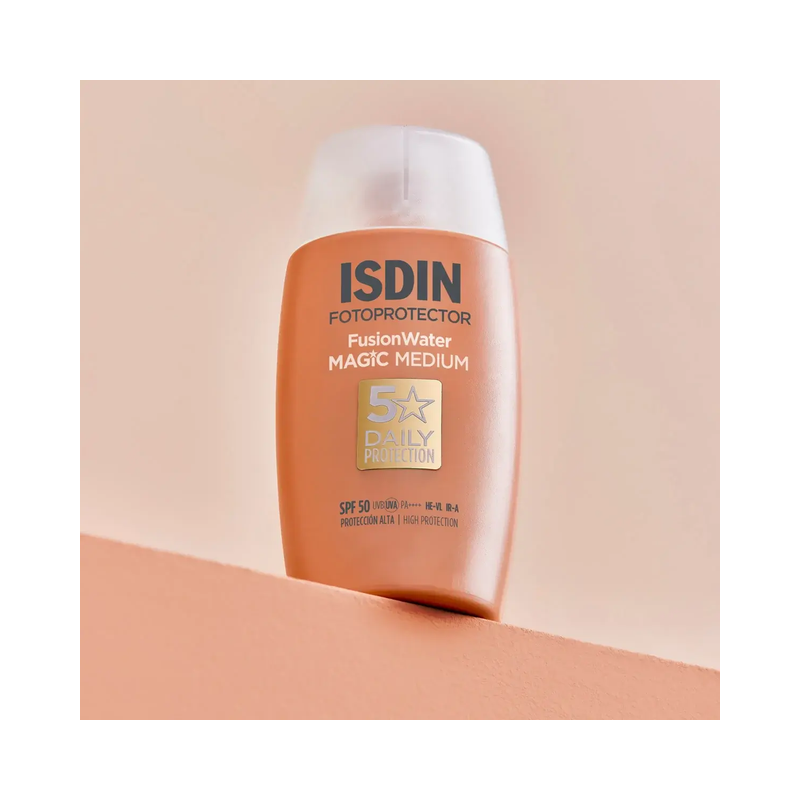 Fusion Water MAGIC Medium SPF50 Color | Fotoprotector Facial con Color