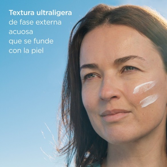 Fusion Water MAGIC Repair SPF50 | Fotoprotector Facial Antiedad